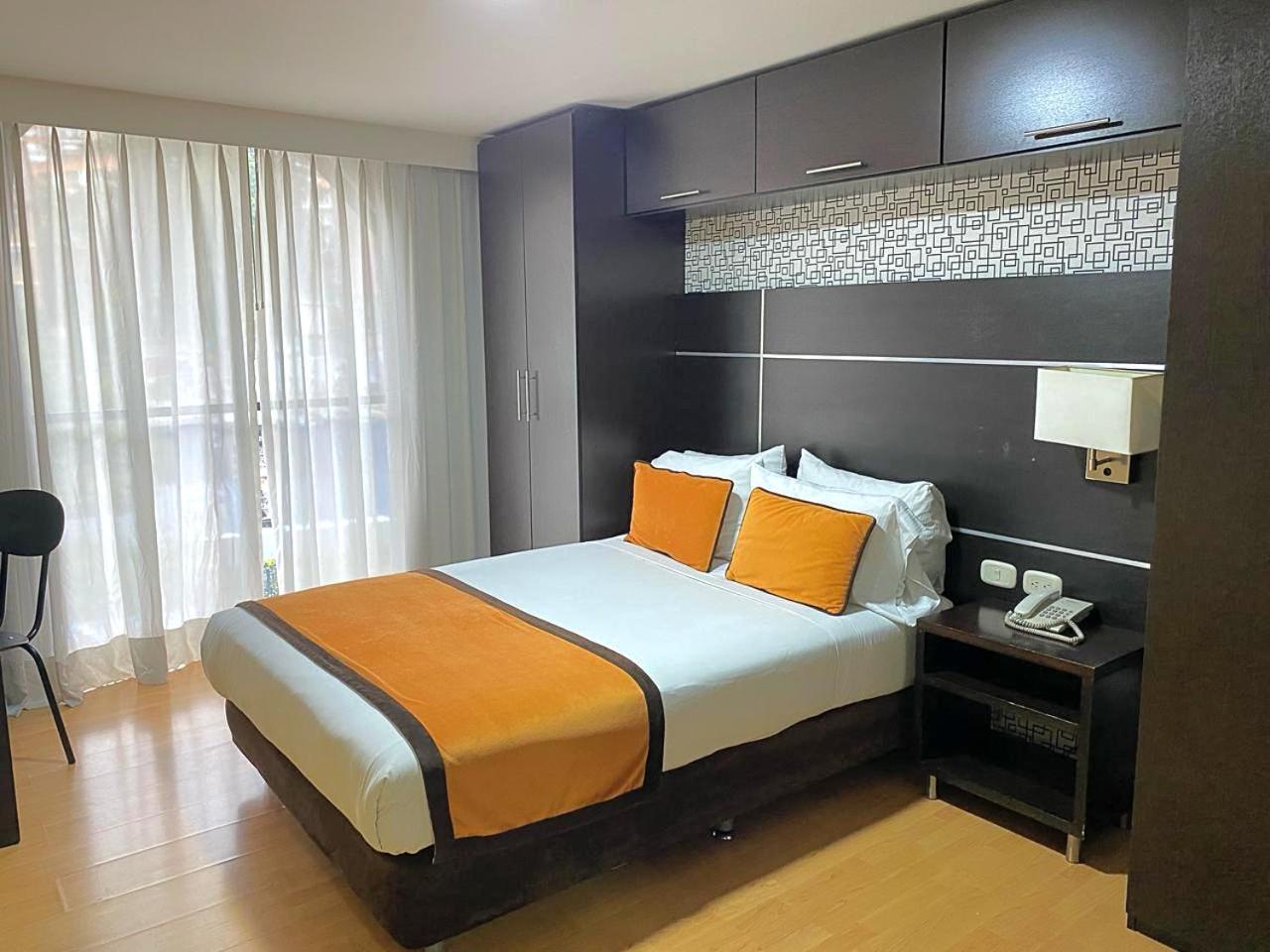 Hotel Silver Javeriana By Hospedium Bogotá Kültér fotó